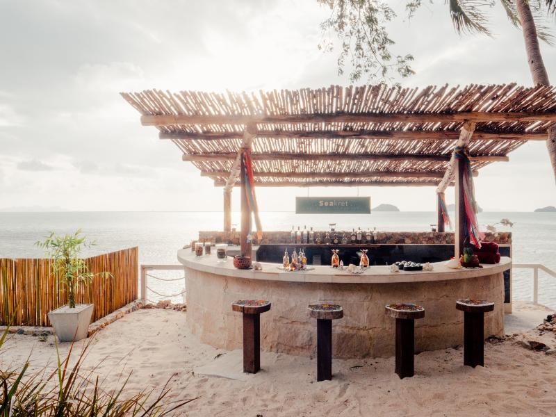 Conrad Koh Samui Resid (correct code 147724) - Bar