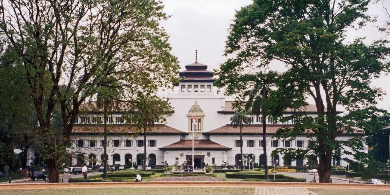 Mercure Nexa Hotel Supratman - Genel