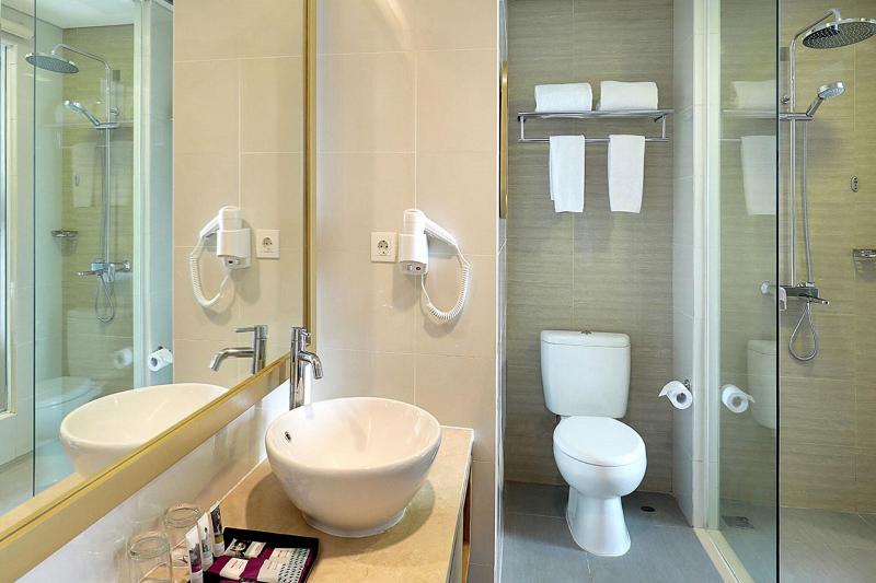 Mercure Nexa Hotel Supratman - Oda