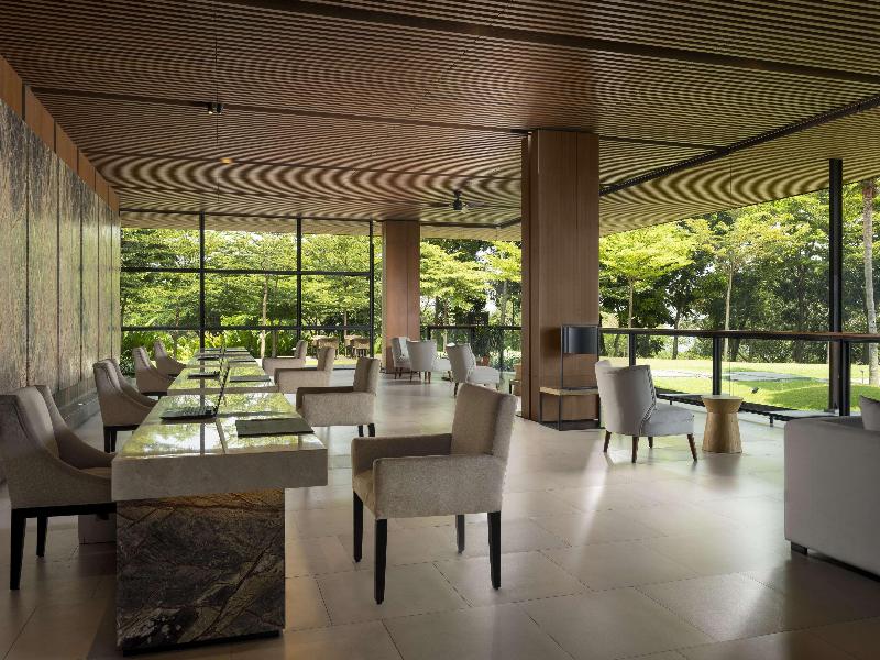 Royal Tulip Gunung Geulis Resort & Golf - Lobi