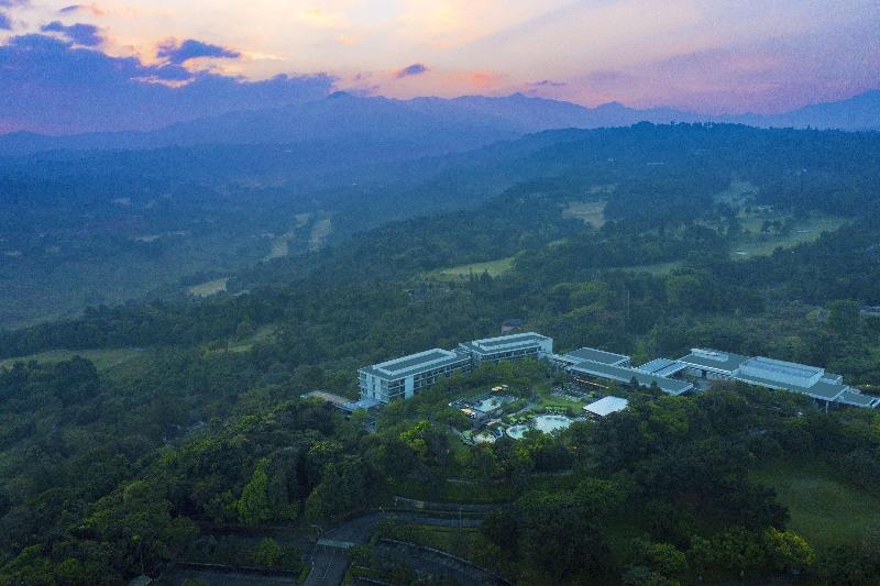 Royal Tulip Gunung Geulis Resort & Golf - Genel
