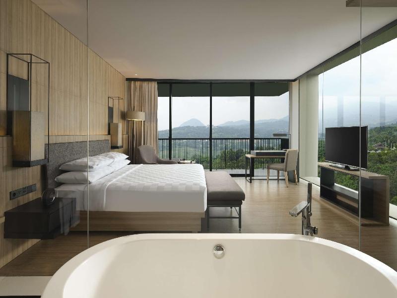 Royal Tulip Gunung Geulis Resort & Golf - Oda