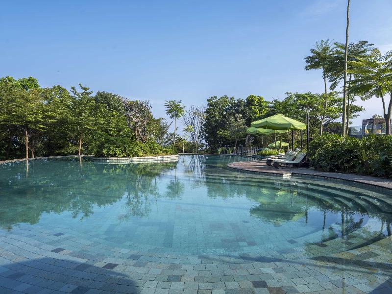 Royal Tulip Gunung Geulis Resort & Golf - Havuz