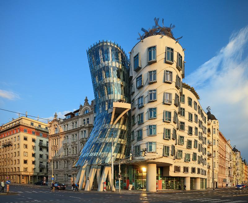 Dancing House Hotel - Genel