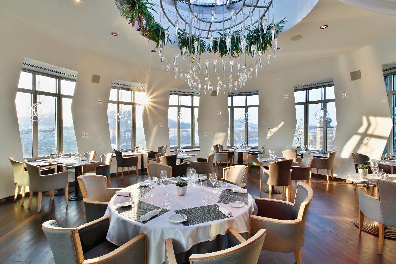 Dancing House Hotel - Restoran
