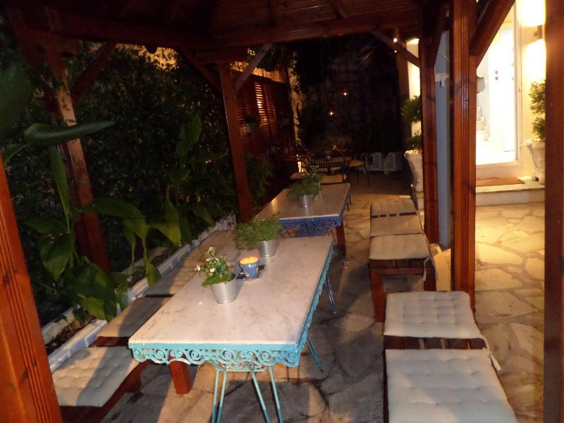 Artemis Studios & Apartments - Genel