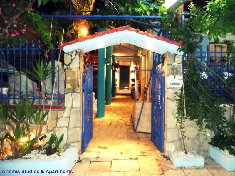 Artemis Studios & Apartments - Genel