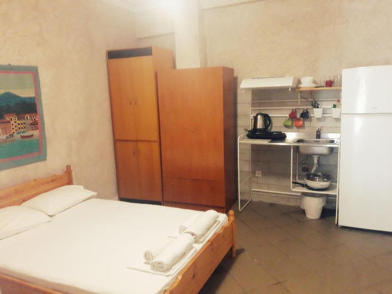 Artemis Studios & Apartments - Oda