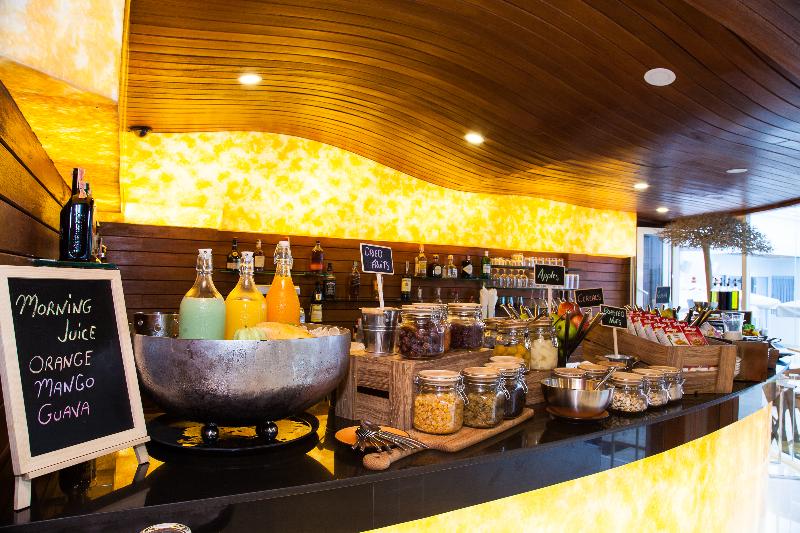The Privilege Hotel Ezra Beach Club - Restoran