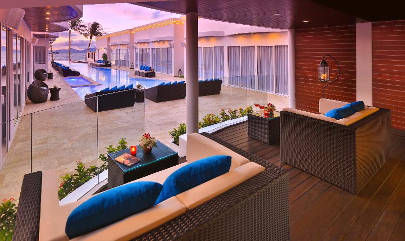The Privilege Hotel Ezra Beach Club - Teras