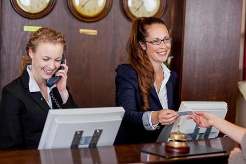 Hotel Plaza Winterthur - Lobi