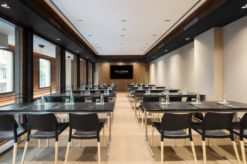 The Corner Hotel - Toplantı
