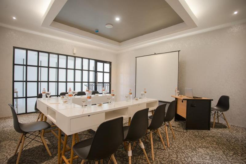 Allstay Hotel Yogyakarta - Toplantı