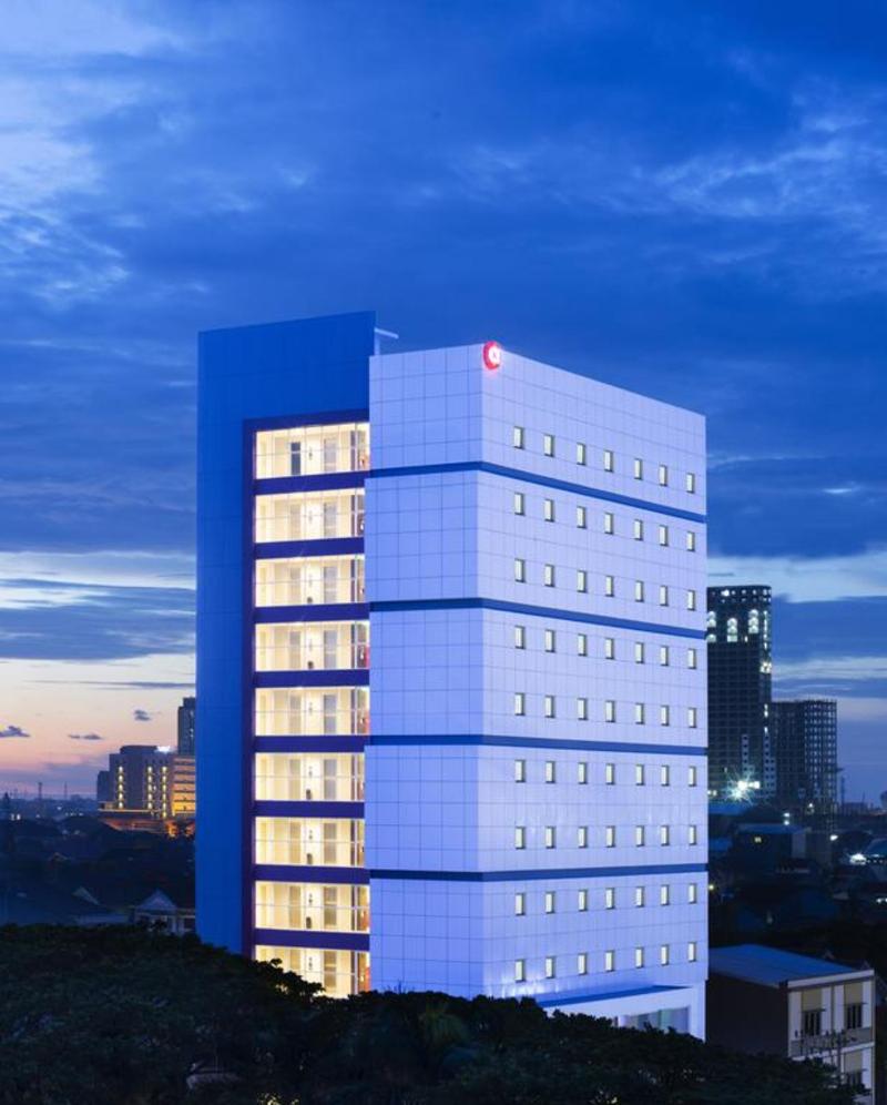 Amaris Hotel Hertasning Makassar - Genel