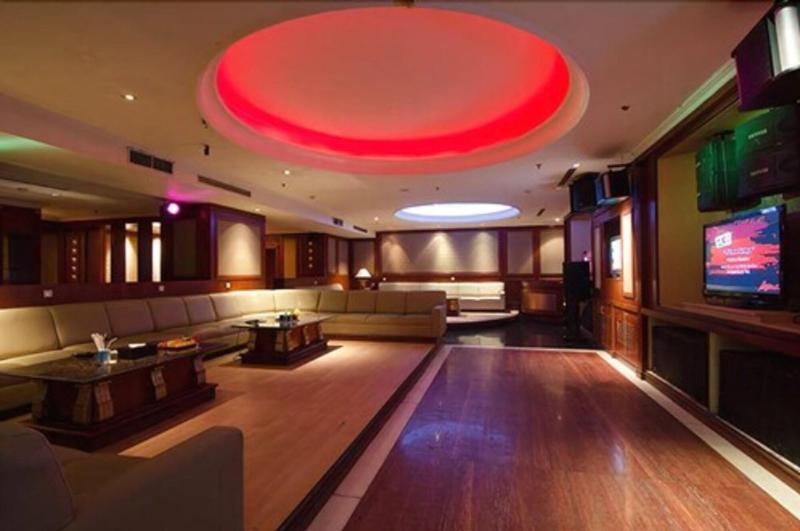 Aria Barito - Aktivite