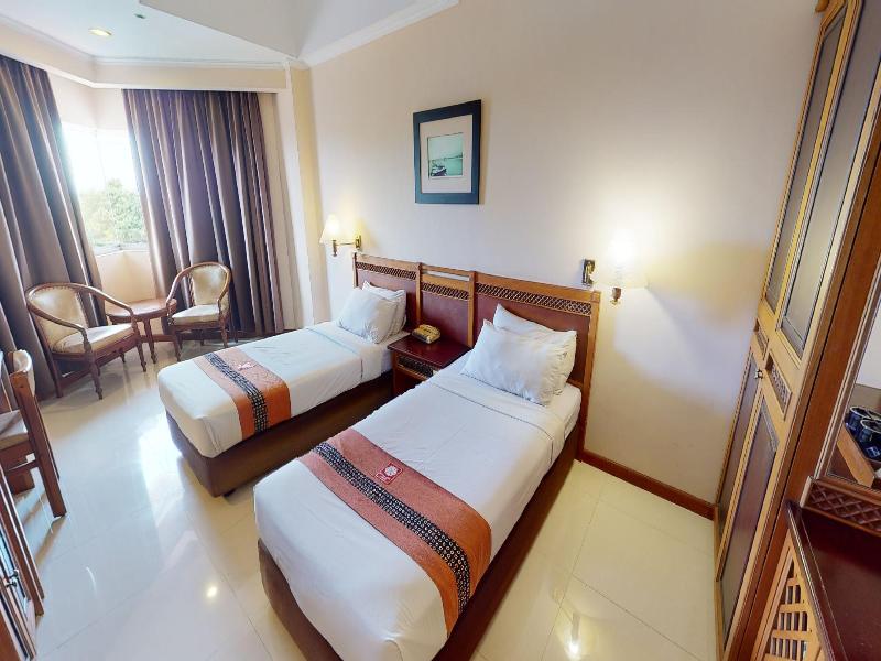 Asia Hotel Solo - Oda