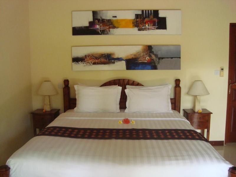 Bali Emerald Villas - Oda