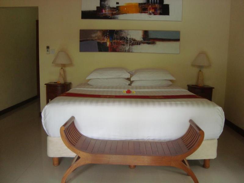 Bali Emerald Villas - Oda