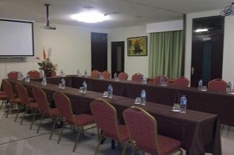 Bamboo Inn Hotel & Cafe - Toplantı
