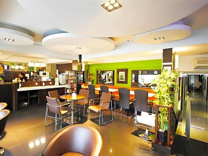 Bamboo Inn Hotel & Cafe - Genel