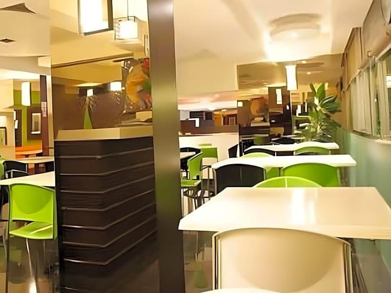 Bamboo Inn Hotel & Cafe - Genel