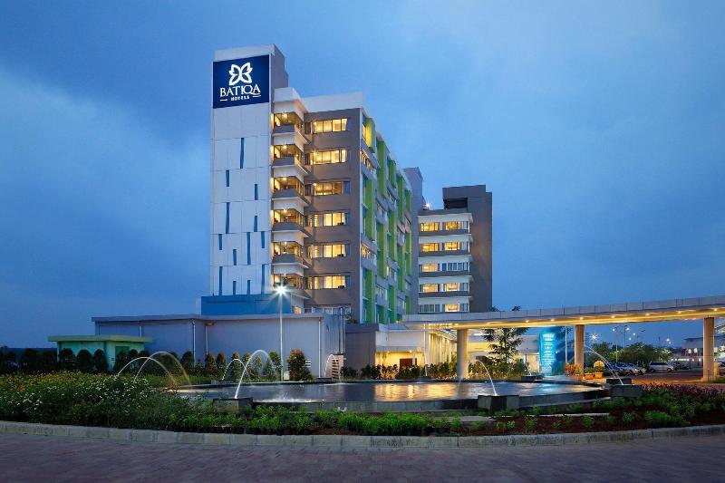 Batiqa Hotel & Apartments Karawang - Genel