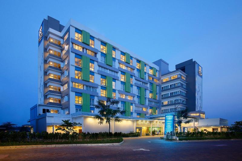 Batiqa Hotel & Apartments Karawang - Genel
