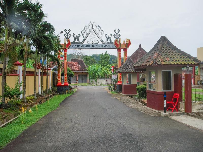 OYO 89999 Hotel Bumi Kedaton Resort - Genel