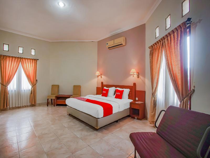 OYO 89999 Hotel Bumi Kedaton Resort - Oda