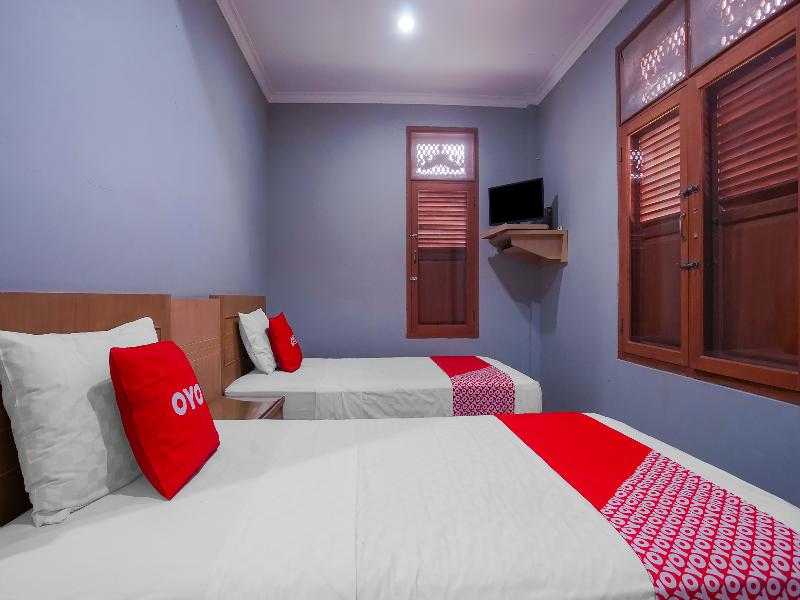 OYO 89999 Hotel Bumi Kedaton Resort - Oda