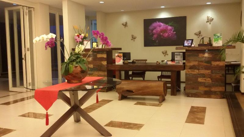 Casa Monte Rosa Hotel Ciloto Puncak - Lobi