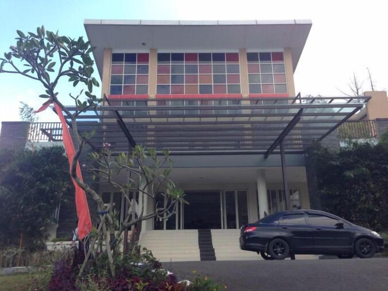Casa Monte Rosa Hotel Ciloto Puncak - Genel