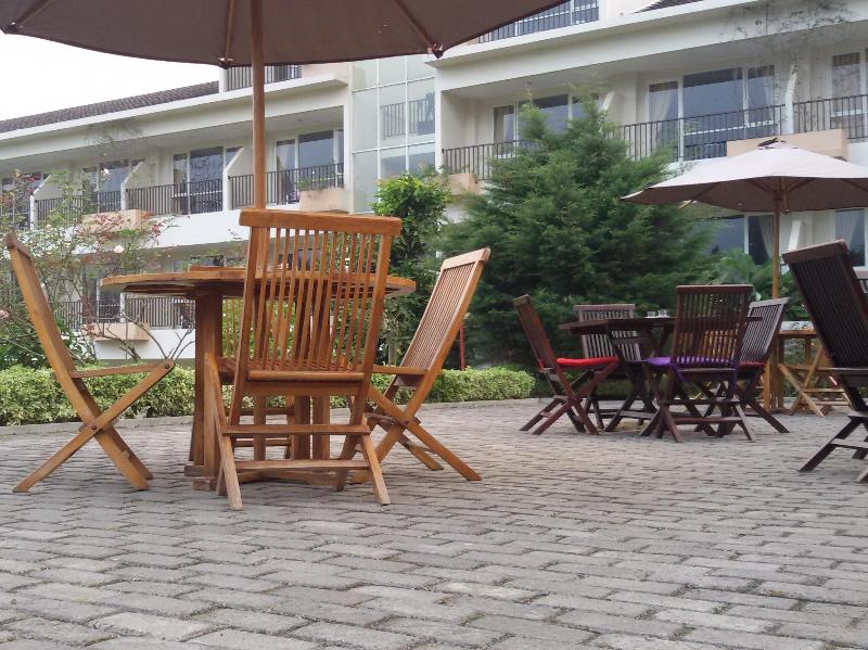 Casa Monte Rosa Hotel Ciloto Puncak - Genel