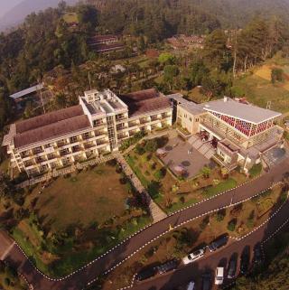 Casa Monte Rosa Hotel Ciloto Puncak fotoÄŸrafÄ±