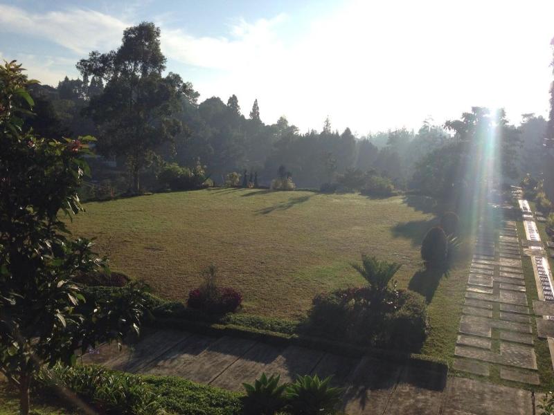 Casa Monte Rosa Hotel Ciloto Puncak - Genel