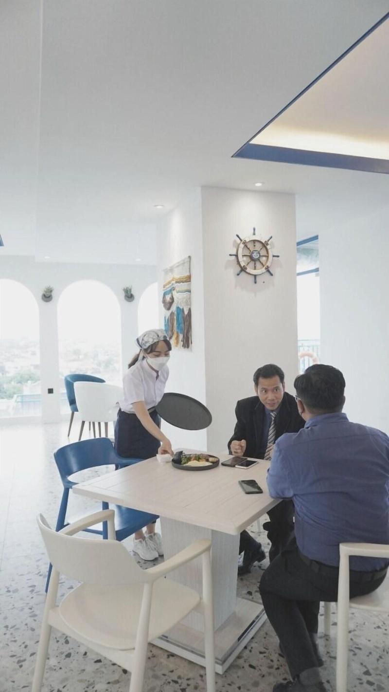 Cavinton Hotel Yogyakarta by Tritama Hospitality - Bar
