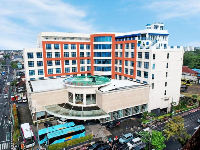 Cavinton Hotel Yogyakarta by Tritama Hospitality - Genel