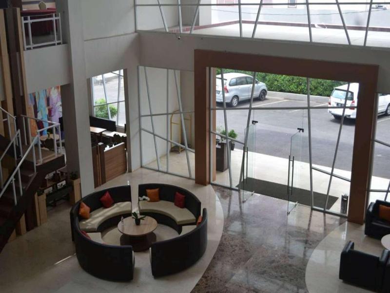 City Hotel Tasikmalaya - Lobi