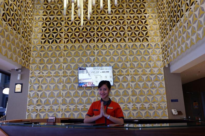 Crown Prince Surabaya - Lobi