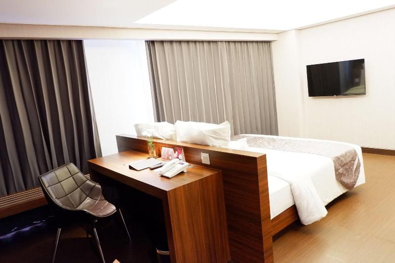 Crown Prince Surabaya - Oda