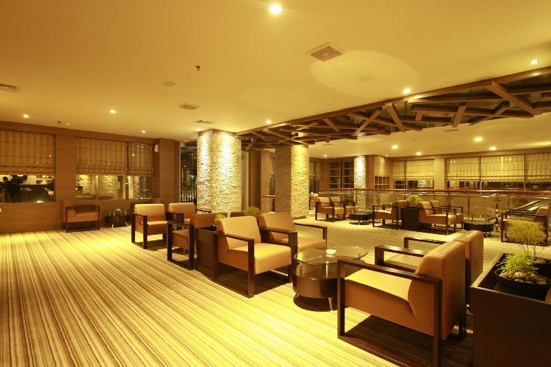 FOX HOTEL NAGOYA BATAM - Lobi