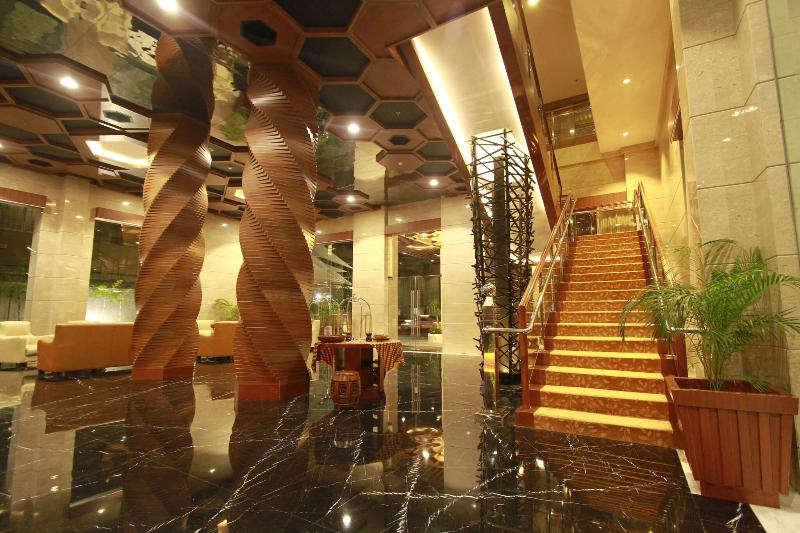 FOX HOTEL NAGOYA BATAM - Lobi