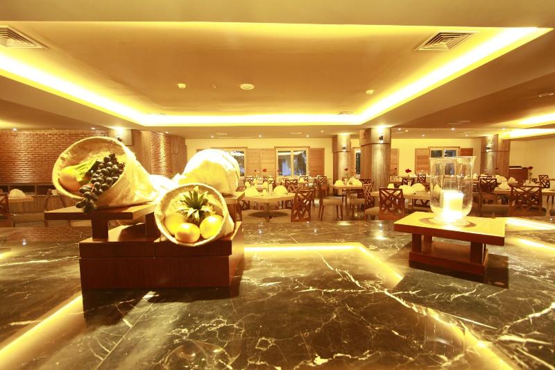 FOX HOTEL NAGOYA BATAM - Restoran