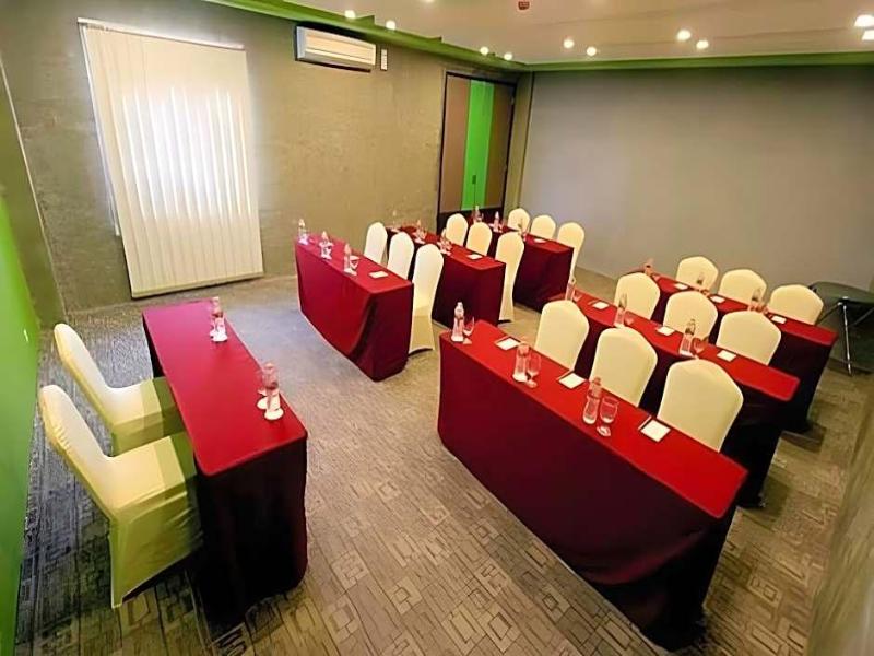 Hotel Dafam Fortuna Seturan - Genel