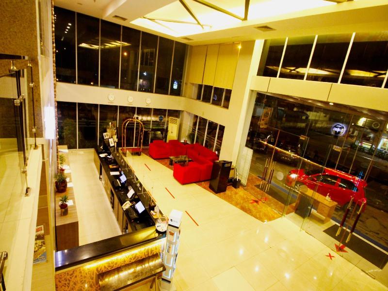 Hotel Dafam Pekanbaru - Lobi