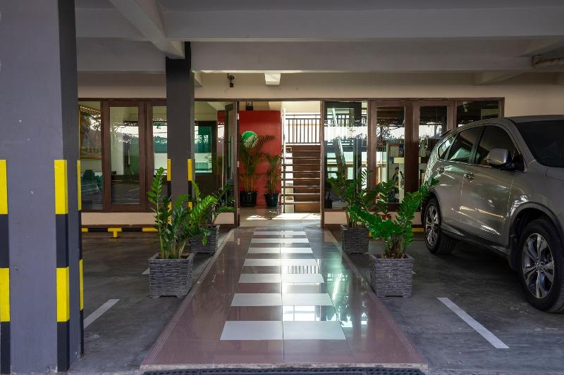 Dago's Hill - Lobi