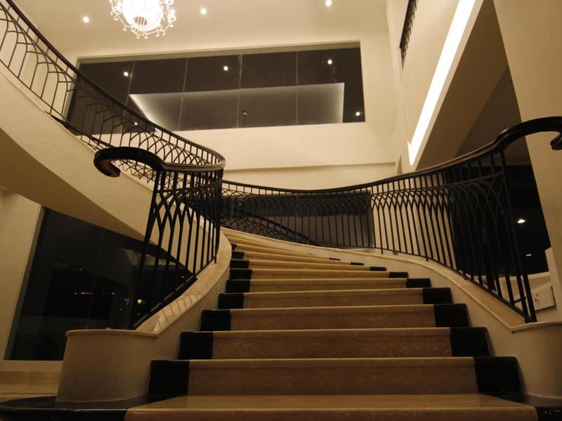 Diradja Hotel - Lobi