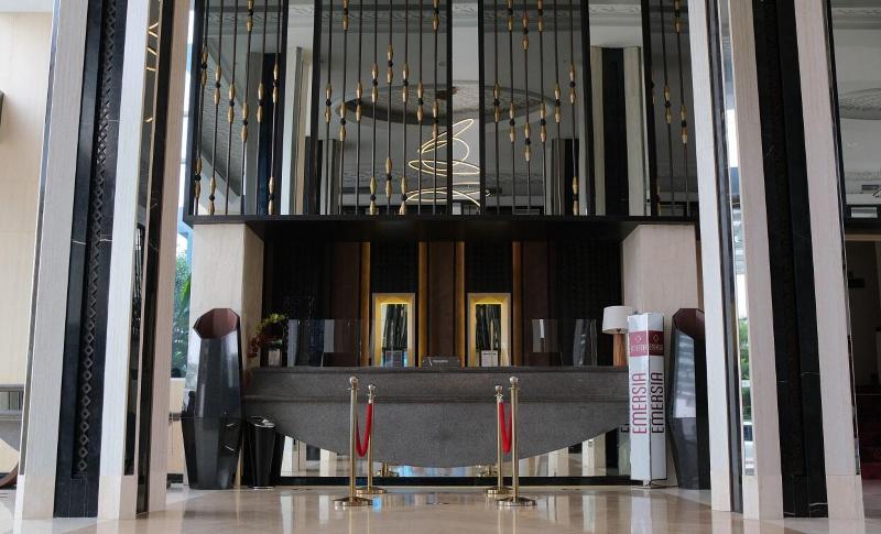 Emersia Hotel & Resort - Lobi
