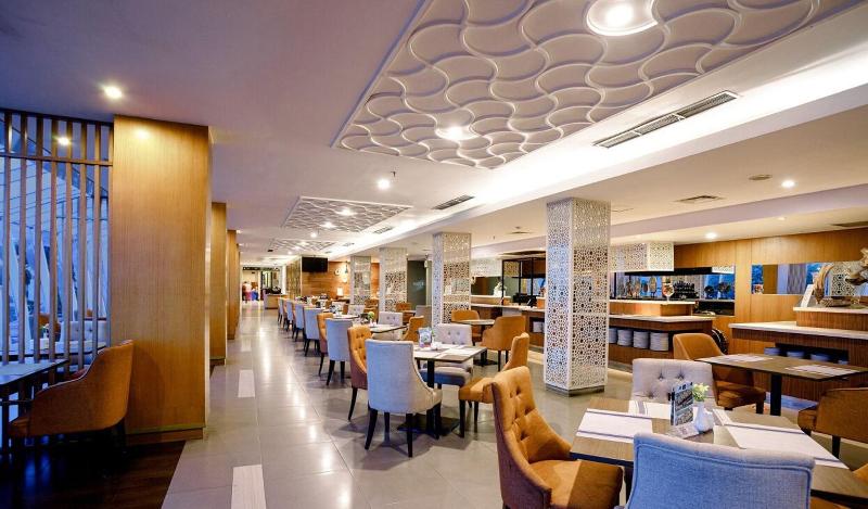 Emersia Hotel & Resort - Restoran