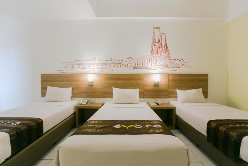 Evora Hotel Surabaya - Oda